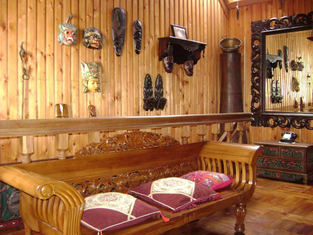 Pas Birute Hotel Kaunas Ngoại thất bức ảnh